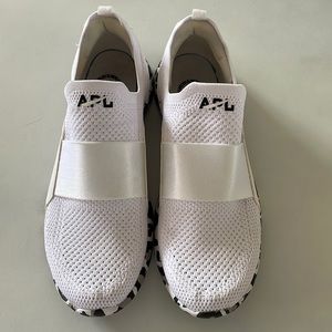 APL techloom bliss knit running shoe